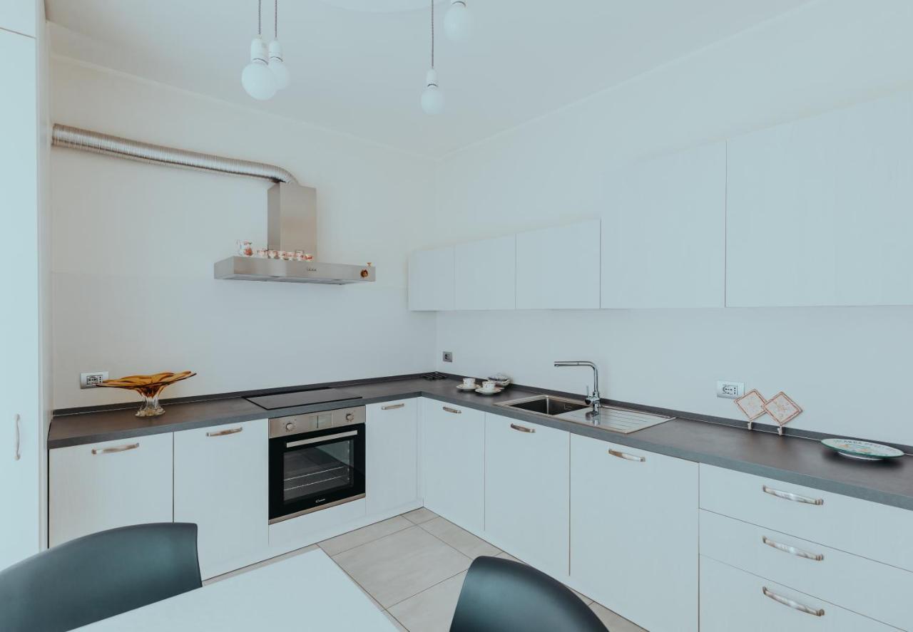 The Attico Apartment Padenghe sul Garda Ngoại thất bức ảnh