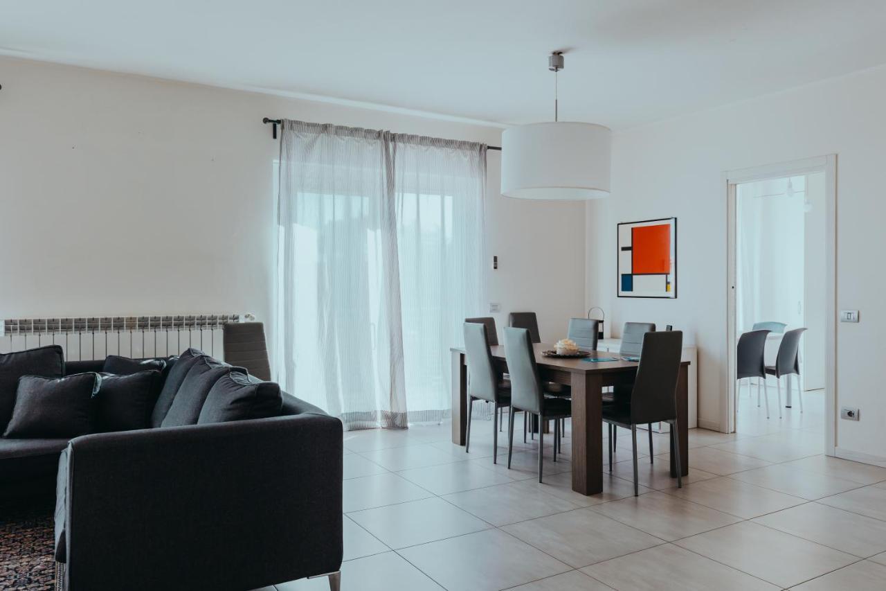 The Attico Apartment Padenghe sul Garda Ngoại thất bức ảnh