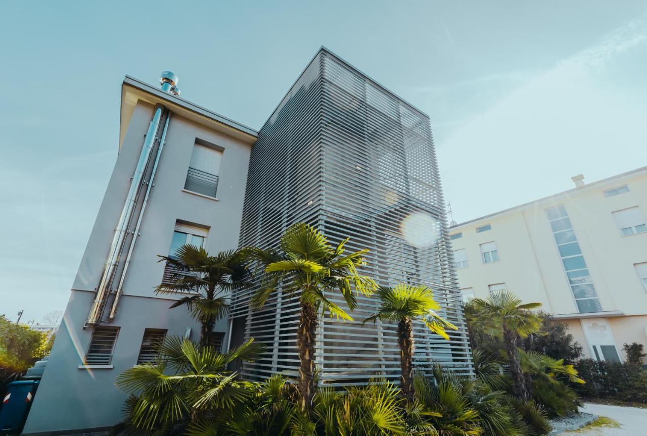 The Attico Apartment Padenghe sul Garda Ngoại thất bức ảnh