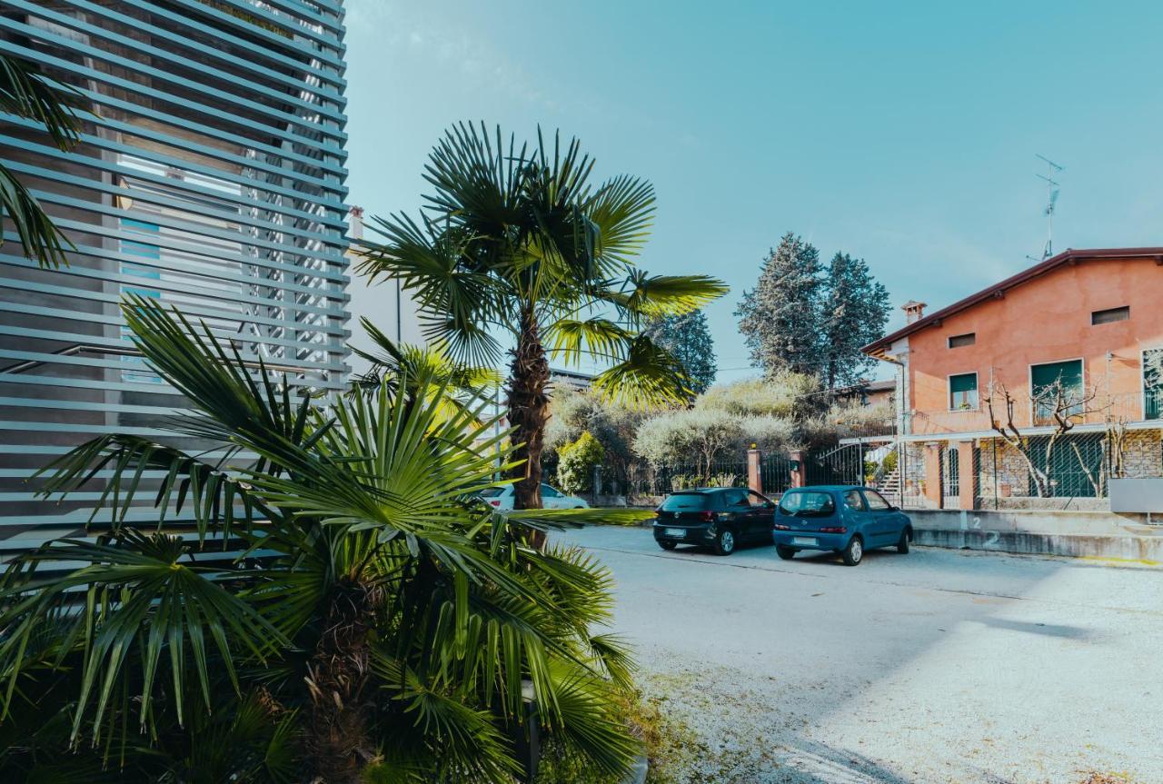 The Attico Apartment Padenghe sul Garda Ngoại thất bức ảnh