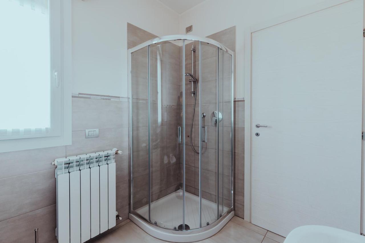 The Attico Apartment Padenghe sul Garda Ngoại thất bức ảnh