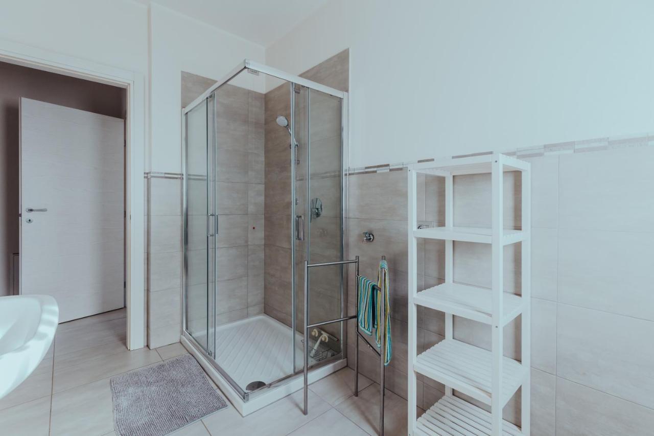 The Attico Apartment Padenghe sul Garda Ngoại thất bức ảnh