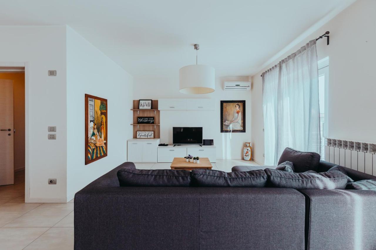 The Attico Apartment Padenghe sul Garda Ngoại thất bức ảnh