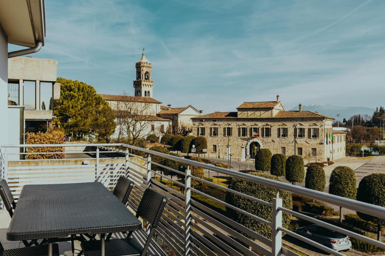 The Attico Apartment Padenghe sul Garda Ngoại thất bức ảnh